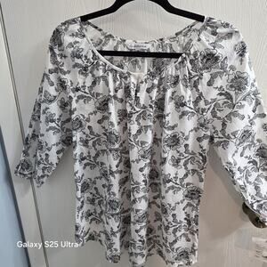 NWT Croft & Barrow Women's Floral Print Blouse – Size M – Black & White Cotton